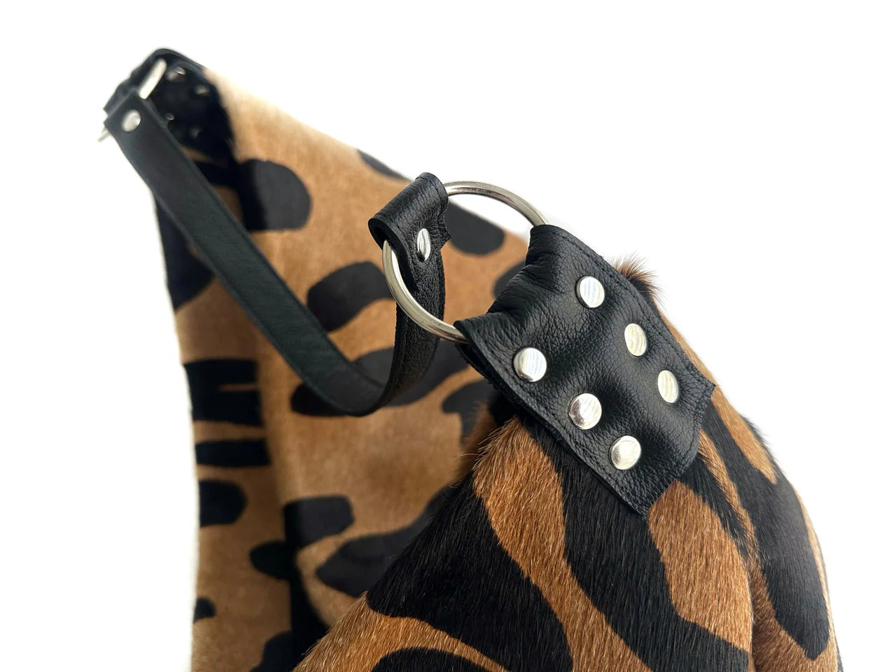 Wild Elegance Shoulder Bag – Luxury Jaguar Print Edition