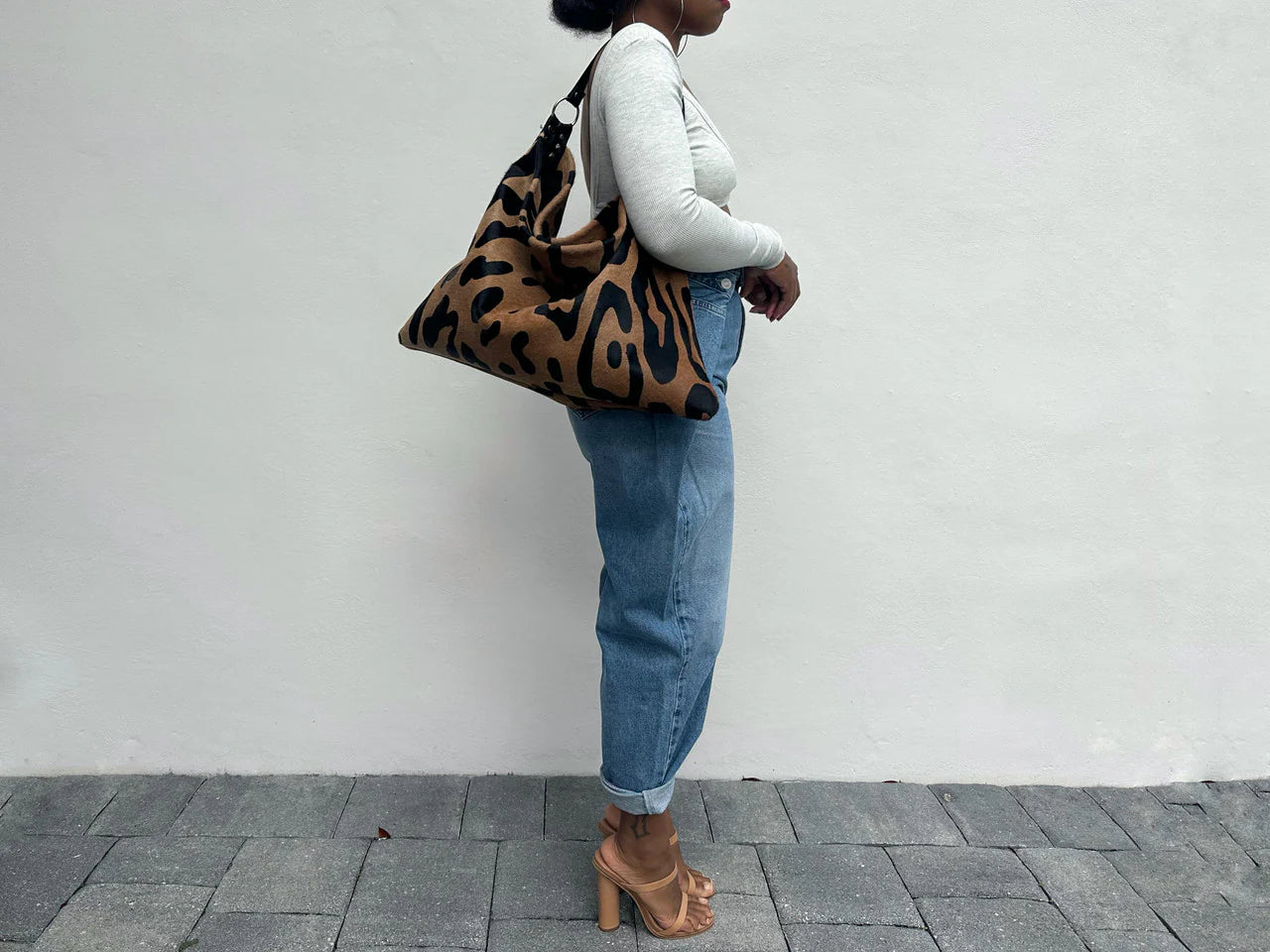 Wild Elegance Shoulder Bag – Luxury Jaguar Print Edition